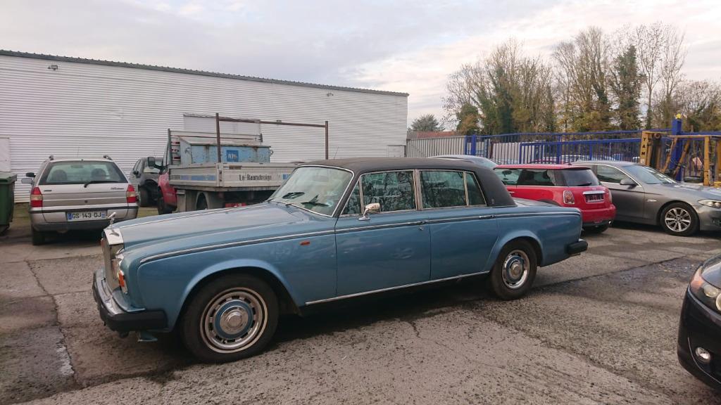 Rolls royce silver shadow 6700cc 1979 150000km ancêtre, Auto's, Rolls-Royce, Automaat, 4 deurs, Achterwielaandrijving, Beige