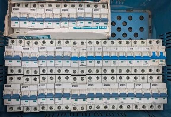 Diverse zekeringen 6A, 10A, 16A, 20A, 25A, 32A, 40A, 63A, Doe-het-zelf en Bouw, Ophalen of Verzenden