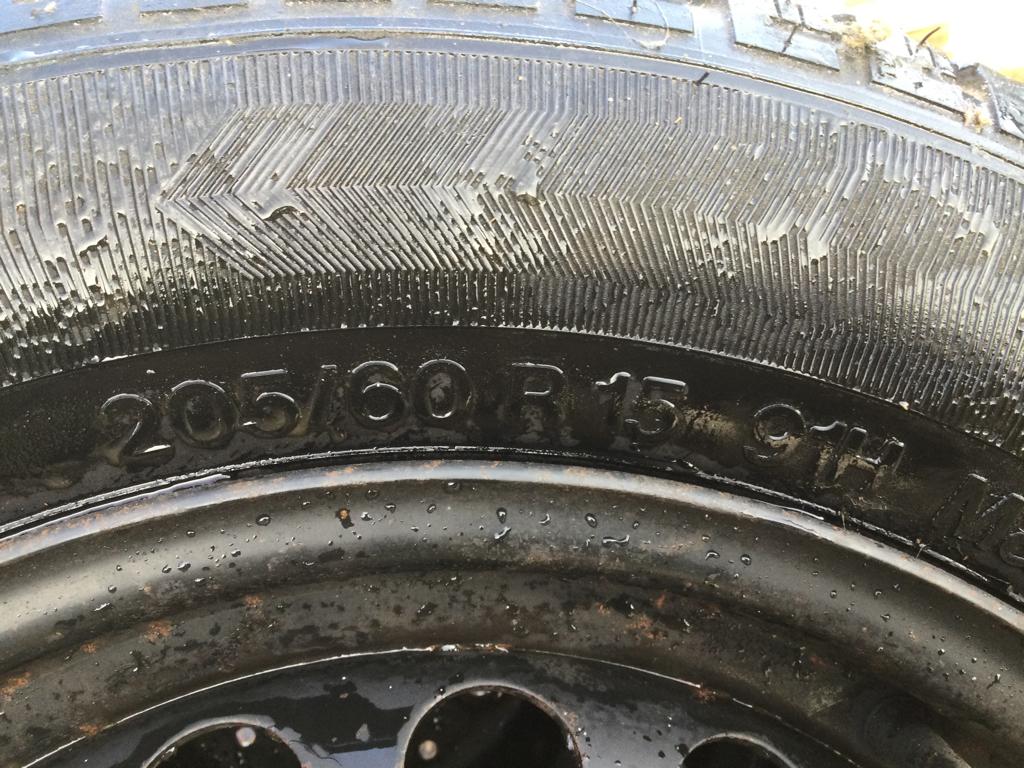 Winterbanden 205/60/15, Auto-onderdelen, Banden en Velgen, Ophalen, Gebruikt, 15 inch, Banden en Velgen