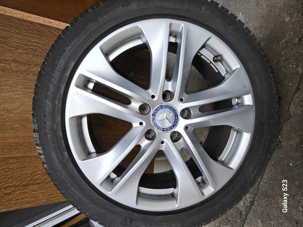 Mercedes 4x Velgen en banden Dunlop, Auto-onderdelen, Banden en Velgen, Ophalen, Banden en Velgen, Nieuw, 17 inch