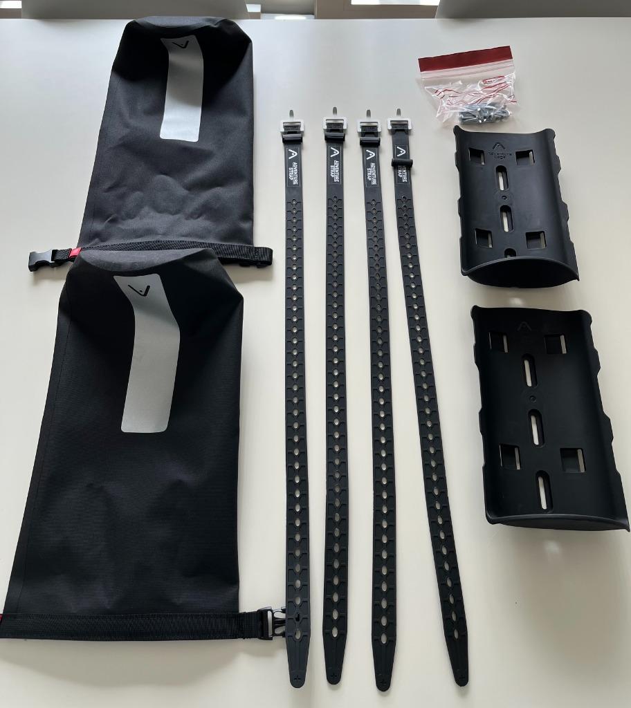 Santos Adventure Cage (2) + drybag (2) + straps (4), Fietsen en Brommers, Ophalen of Verzenden, Zo goed als nieuw, Santos