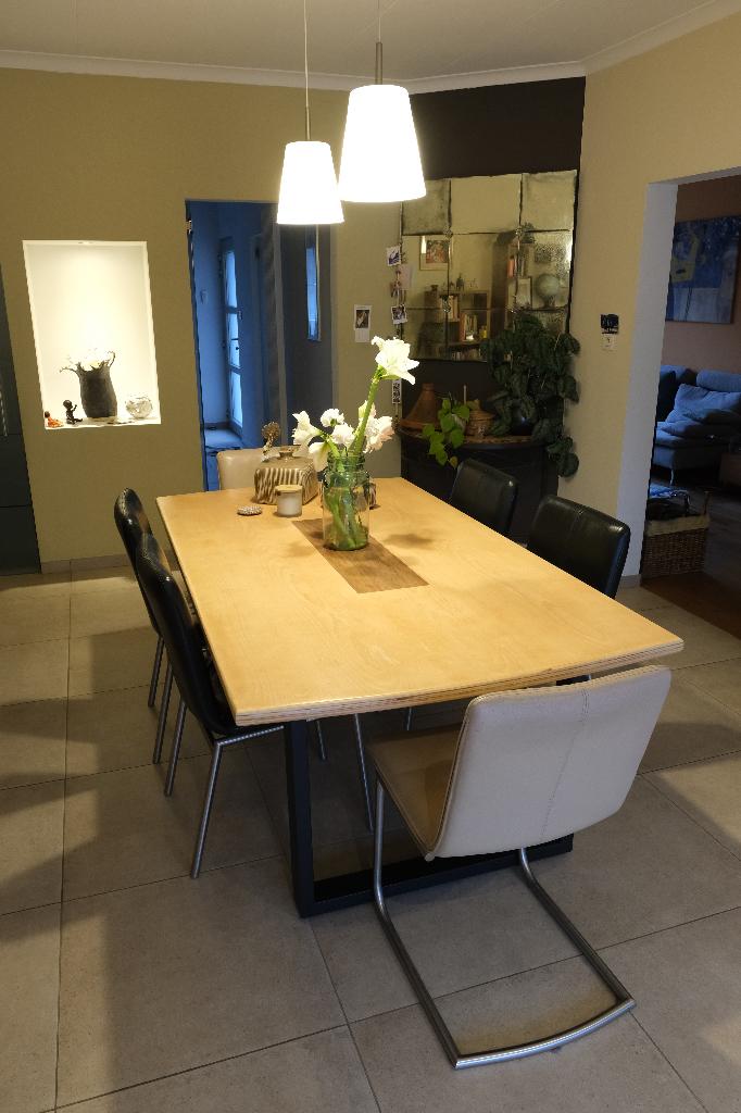 A vendre chaises de salle à manger, Enlèvement, Cuir, Noir, Cinq, Six Chaises ou plus