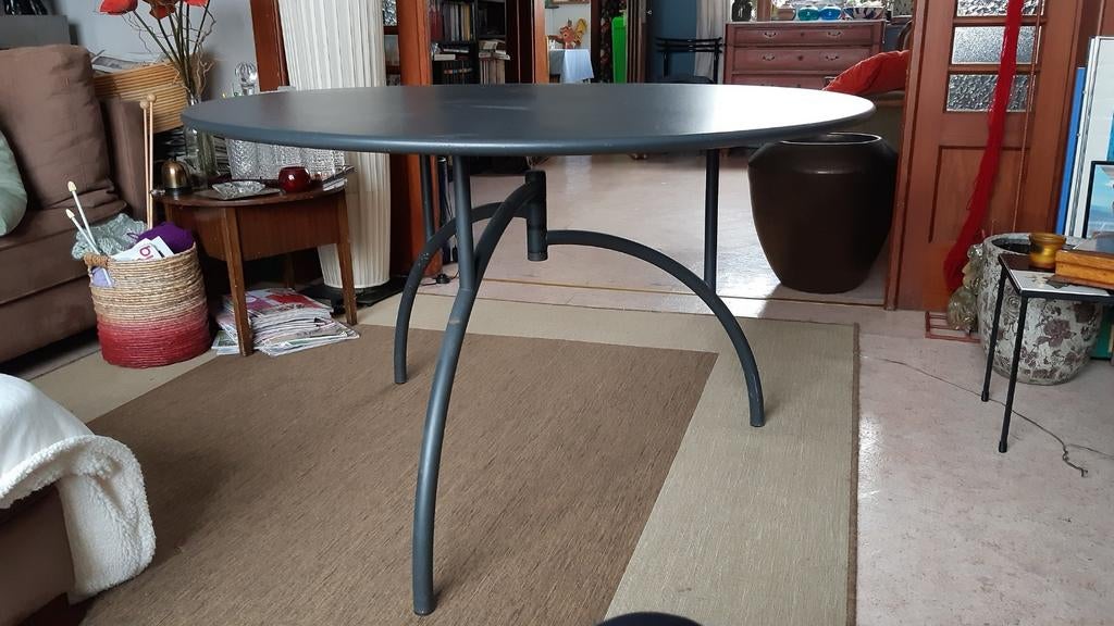 Table et 4 chaises Phillippe Starck, Enlèvement