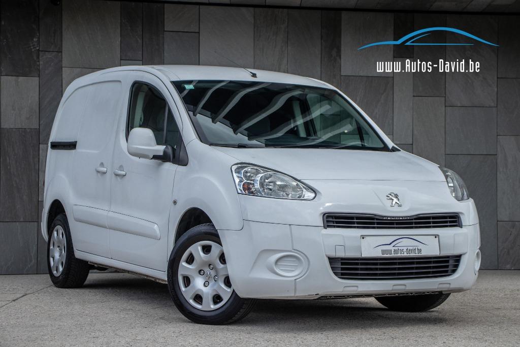 Peugeot Partner 1.6 HDi / HISTORIEK / AIRCO / BOORDCOMPUTER, Voorwielaandrijving, Euro 5, Stof, 4 cilinders