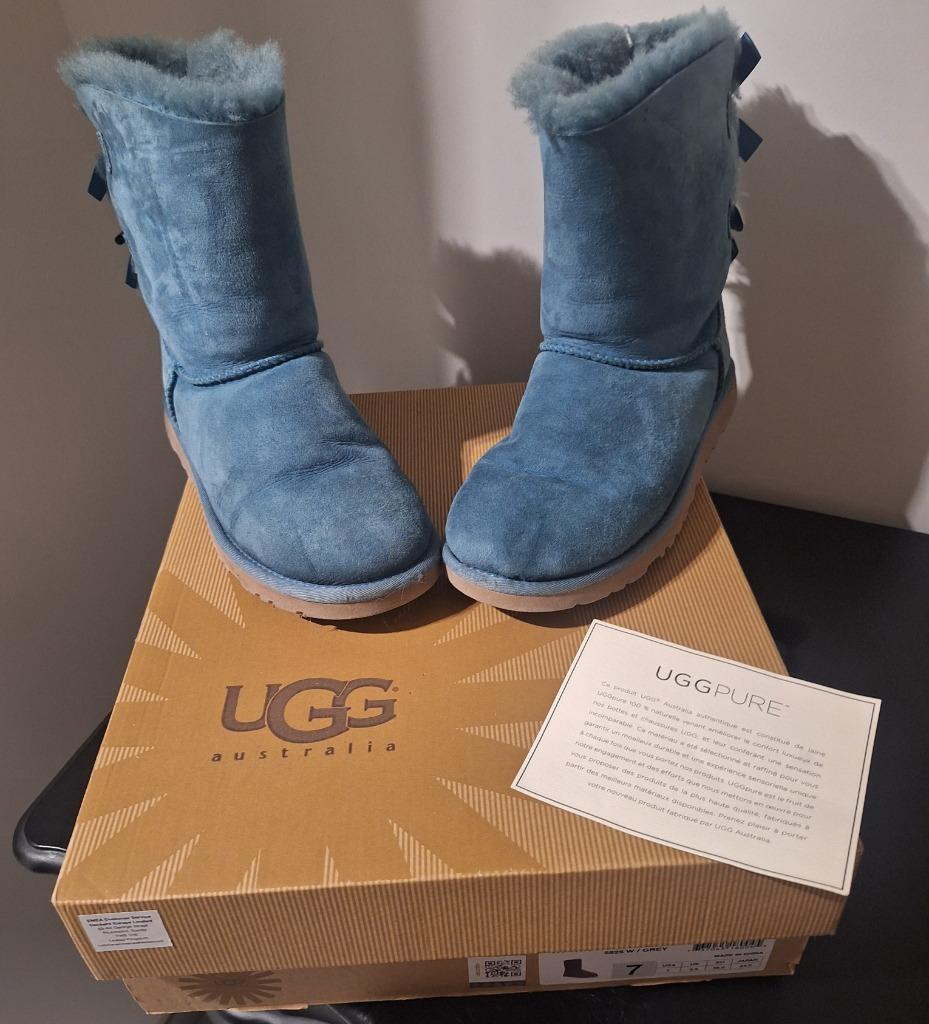 Prachtige authentieke UGG-laarzen maat 38., Kleding | Dames, Blauw, Snowboots, Ophalen of Verzenden, Zo goed als nieuw