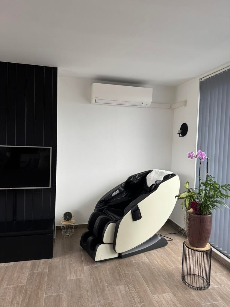 Nouveau fauteuil de massage 1400 euros, Sports & Fitness, Enlèvement, Comme neuf