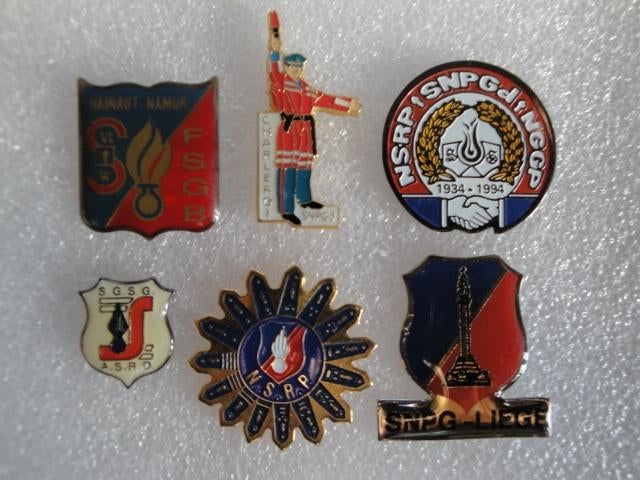 Pin's Gendarmerie, Collections, Broches, Pins & Badges, Enlèvement ou Envoi