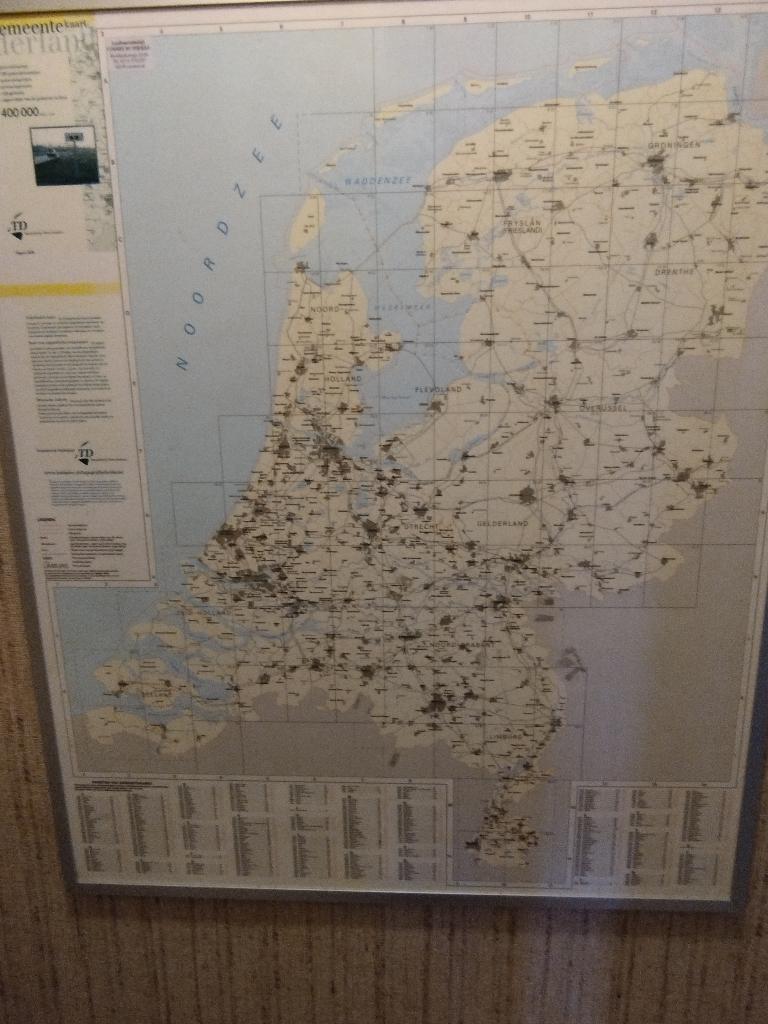 Kaart prikbord Nederland, Huis en Inrichting, Woonaccessoires | Memoborden, Ophalen, Gebruikt, Prikbord