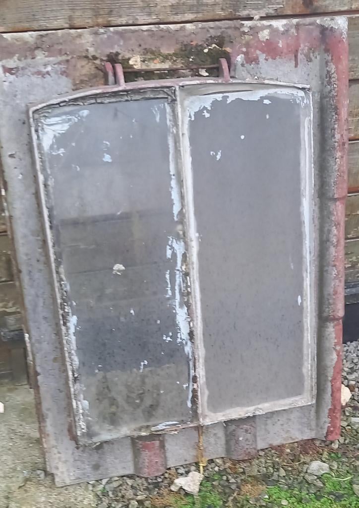 Dakvenster ijzeren GRATIS, Doe-het-zelf en Bouw, Ophalen