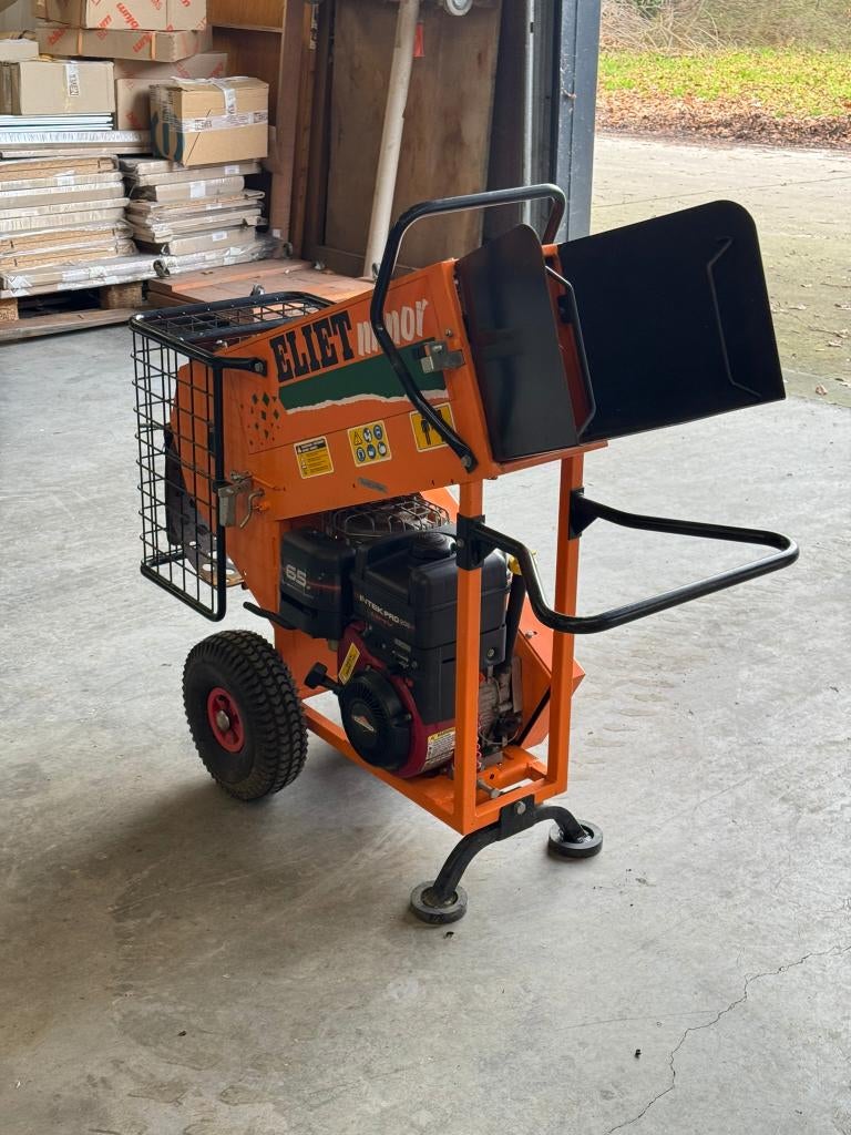 krachtige hakselaar als nieuw 1 x gebruikt, Ophalen, Zo goed als nieuw, Benzine, Eliet