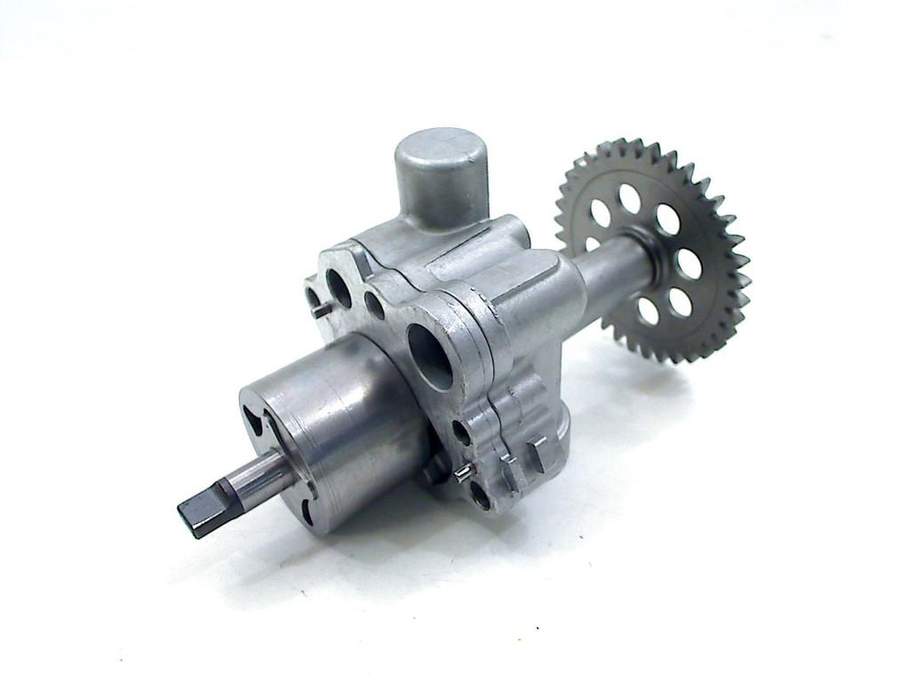 POMPE A HUILE Suzuki M 1800 Intruder (M1800) (01-1970/-), Dhr. S. di Majo, Utilisé, Info@cama-motorparts.nl, P.J. Troelstraweg 8 8
3144 CX  MAASSLUIS, NL