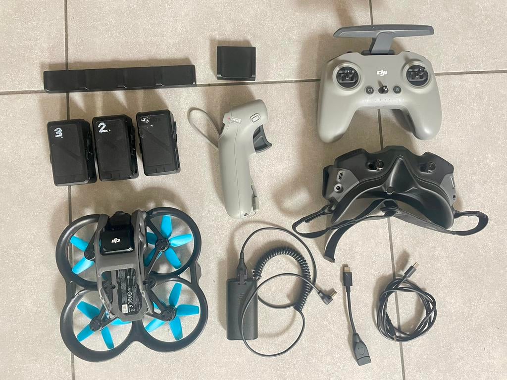 DJI Avata + DJI FPV Remote controller 2, Audio, Tv en Foto, Drones, Zo goed als nieuw, Topkwaliteit, DJI, 1 tot 5 kilometer, Extra accu('s)