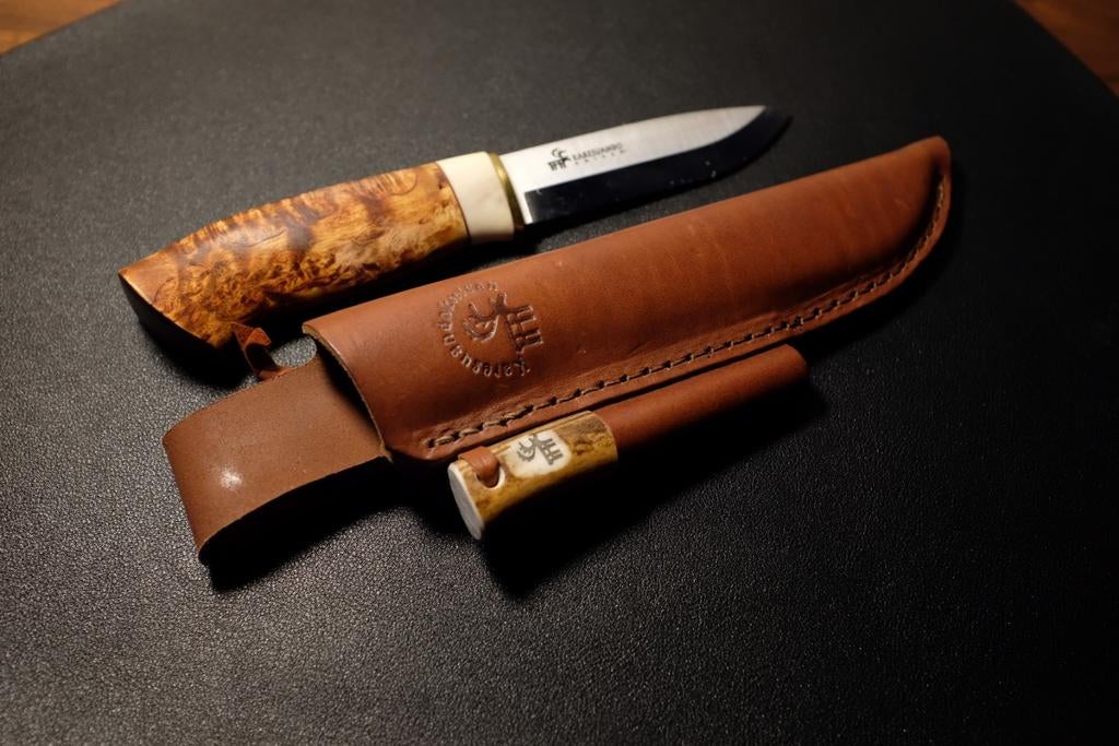 Zweeds bushcraftmes, Ophalen