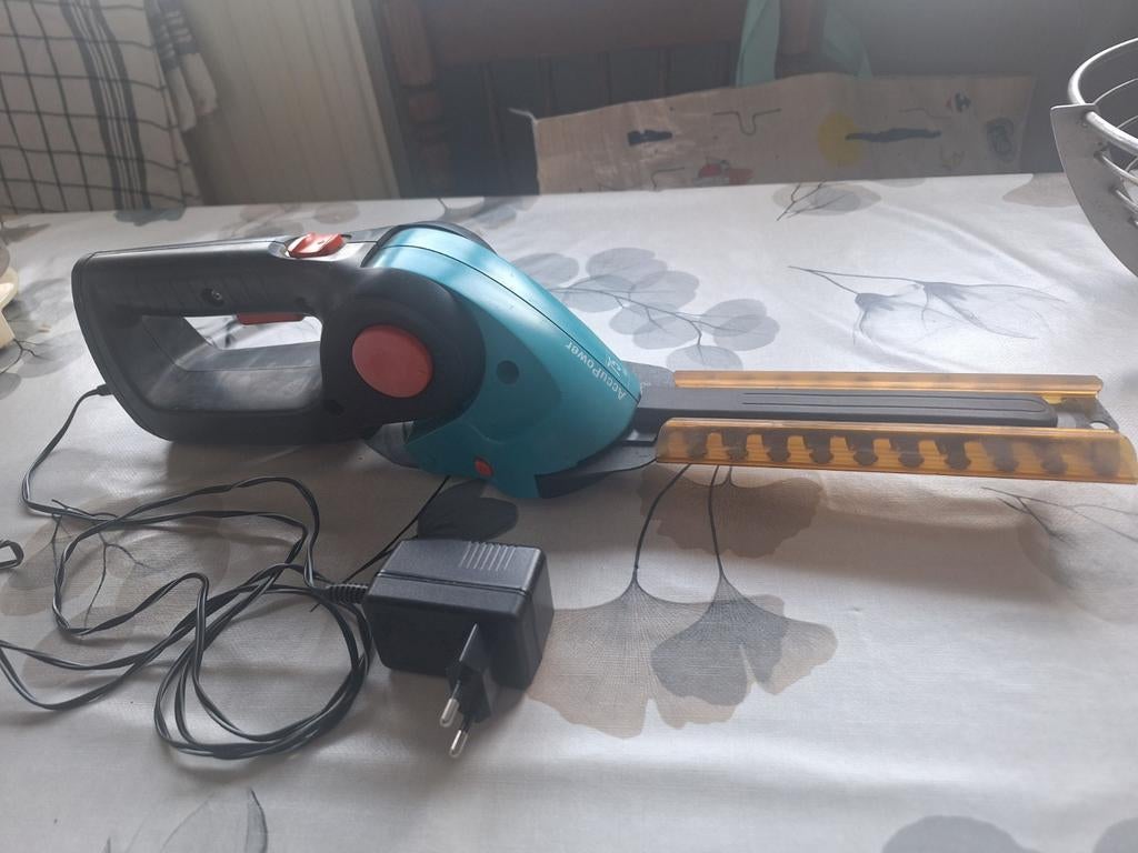 Buxusschaar Gardena, Ophalen, Zo goed als nieuw, Accu, Gardena