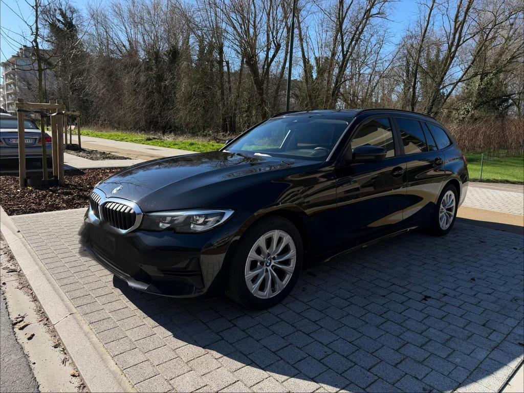 Bmw 318D 2020 EURO6 FULL OPTIONS 225,000KM, Euro 6, Entreprise, Boîte manuelle, Détection des panneaux routiers