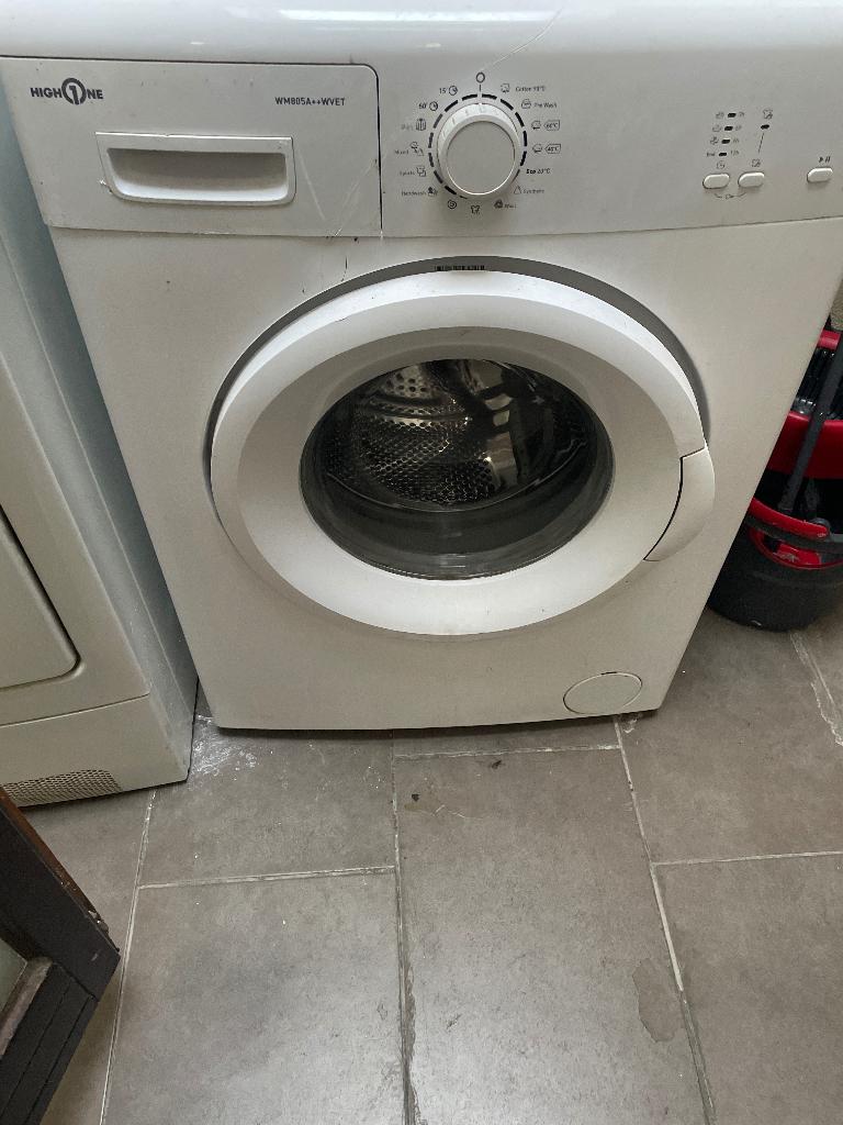 machine à laver à vendre, Electroménager, Lave-linge, Enlèvement ou Envoi, 85 à 90 cm, Programme lavage à la main, Comme neuf