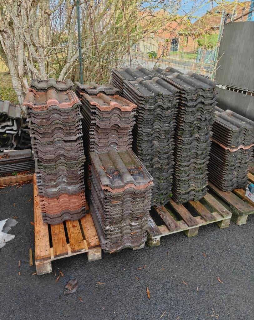 Tuiles REDLAND Béton + Rives & Gouttières PVC, Bricolage & Construction, Enlèvement, Gris, Tuiles