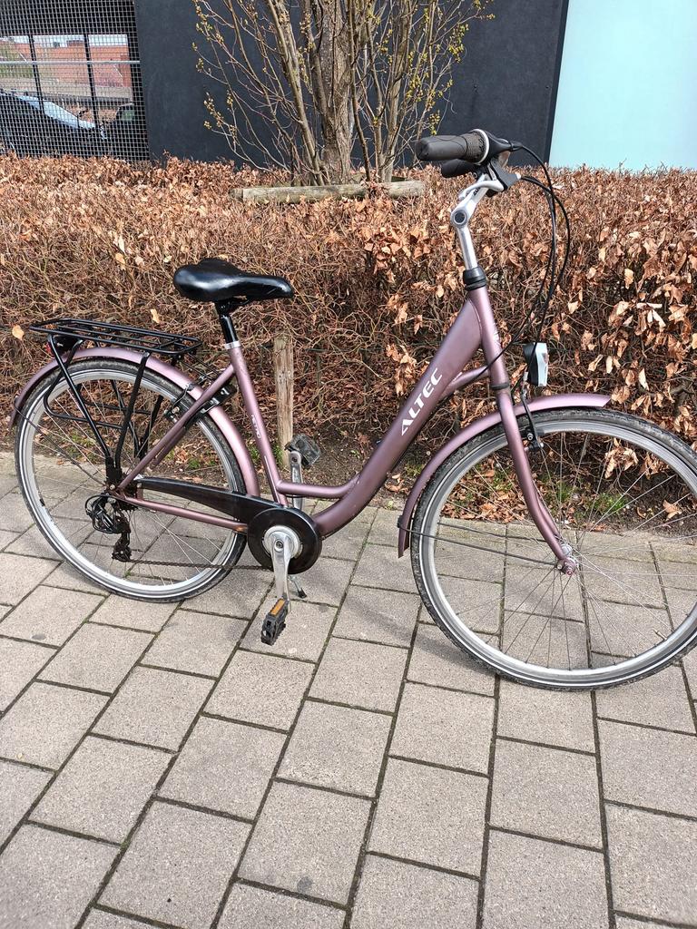 Altec damesfiets : lage instap, Fietsen en Brommers, Ophalen of Verzenden, Zo goed als nieuw, Versnellingen