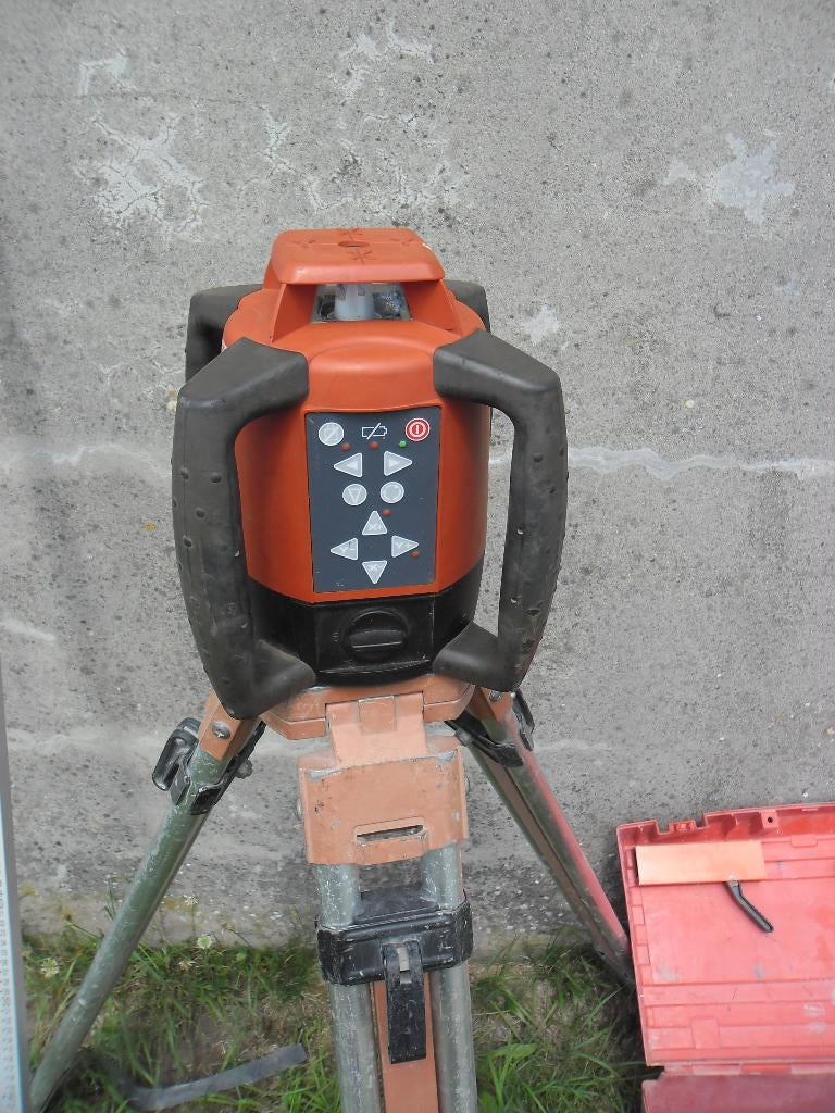 Laser Hilti et matériel de mesure, Enlèvement, Utilisé, Distance