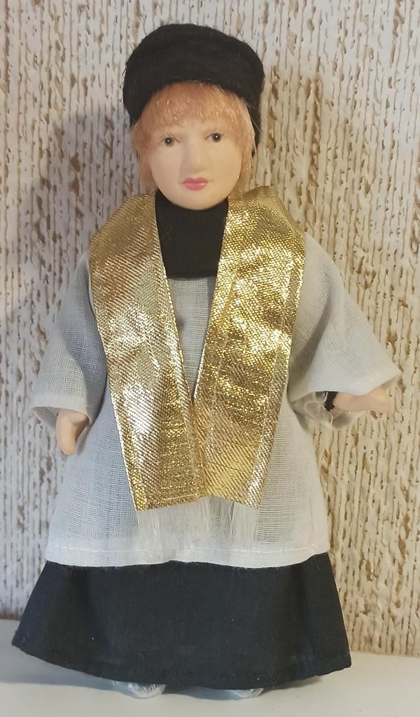 Biscuitporseleinen verzamelpop DeAgostini // priester, Ophalen, Zo goed als nieuw, Pop