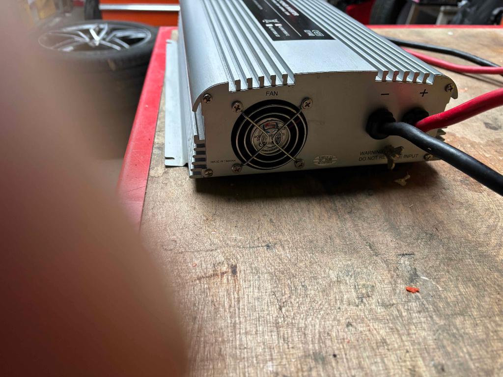 omvormer 12v, Ophalen of Verzenden, Gebruikt