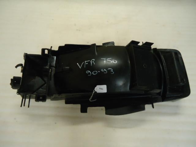 VFR750 1990 - 1993 Honda Batterijbak D1-11164