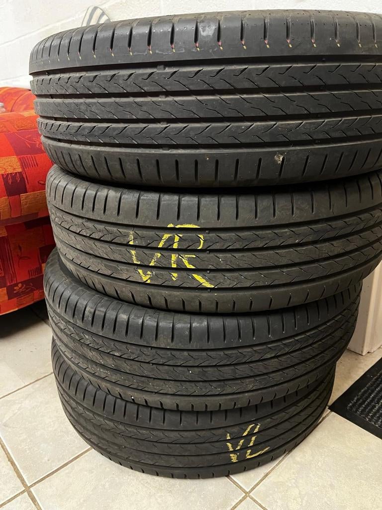 Dacia Continental Eco Contact 215/60 R18, Enlèvement ou Envoi