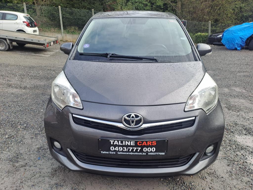Toyota Verso S    9, Auto's, Toyota, Voorwielaandrijving, Stof, Zwart, 1329 cc