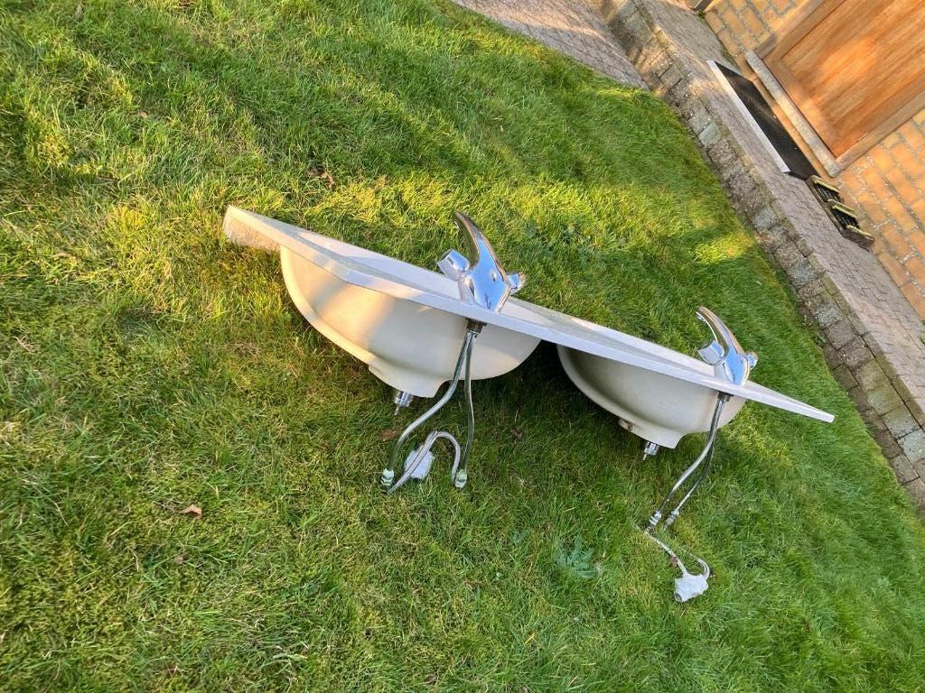 Dubbele lavabo voor badkamer., Ophalen, Gebruikt, Wasbak of Wastafel