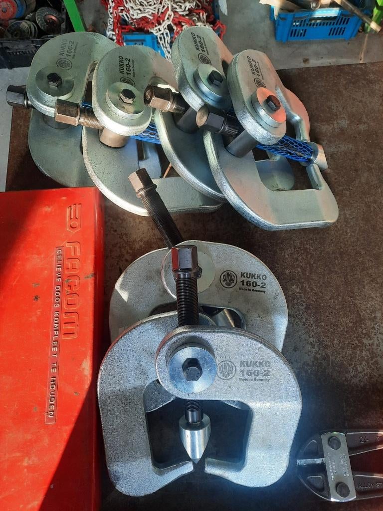 nieuwe kukko flenzenspreiders type 160-2, Ophalen, Nieuw