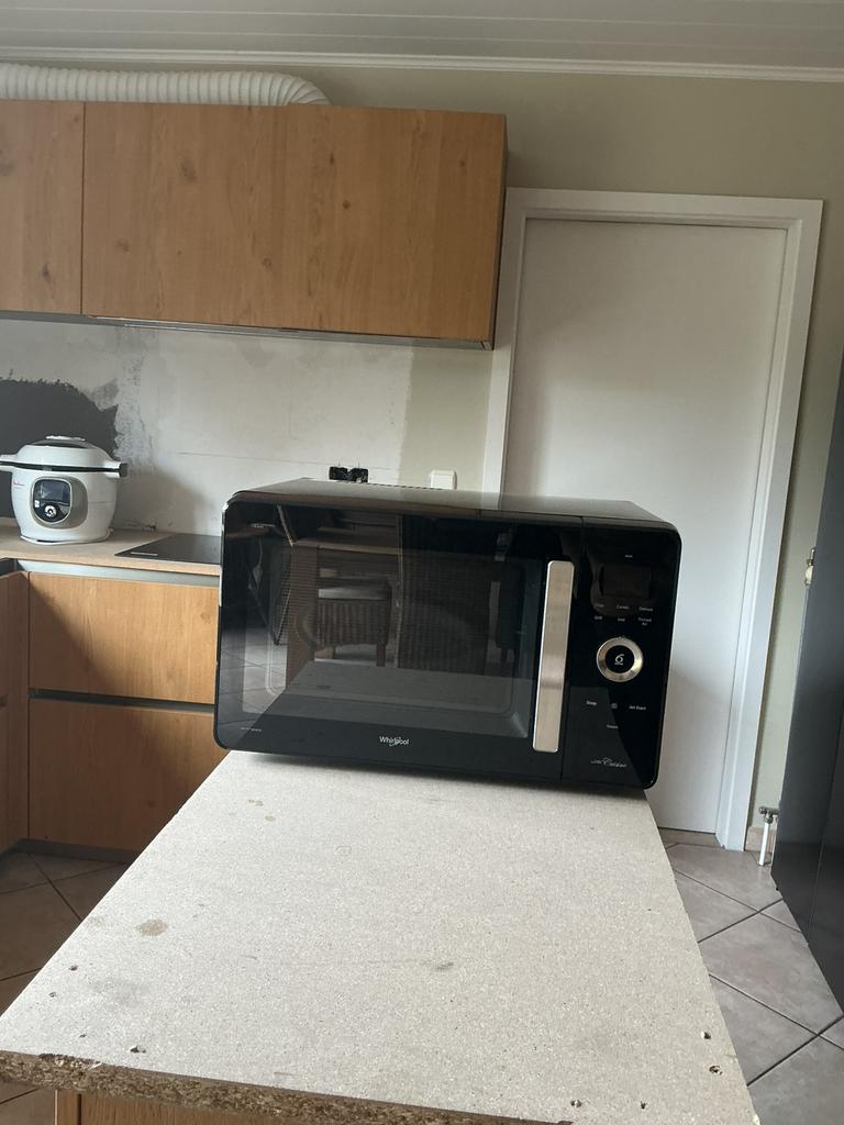 Mirco-onde, Marque Whirlpool JQ 280 SL, Enlèvement, Utilisé, 45 à 60 cm, À Poser