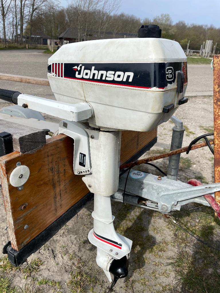 Moteur hors-bord Johnson, 2 cylindres, 2 temps, 3 ch, Enlèvement, Utilisé, Moteur et Technique, Voilier ou Bateau à moteur