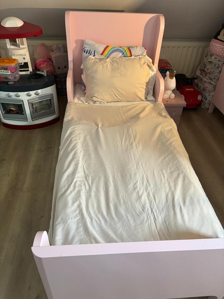 Lit avec armoire, Enlèvement, Comme neuf
