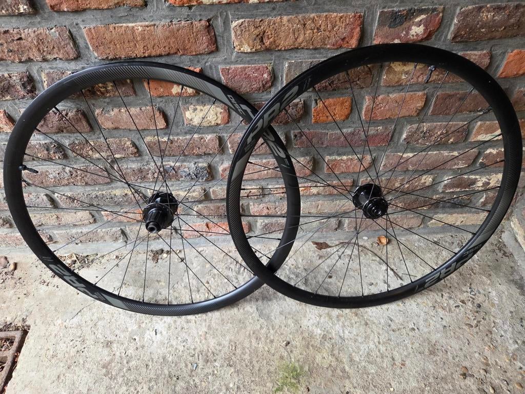 Koerswielen in goede staat( zonder remschijf en tandwielen), Ophalen