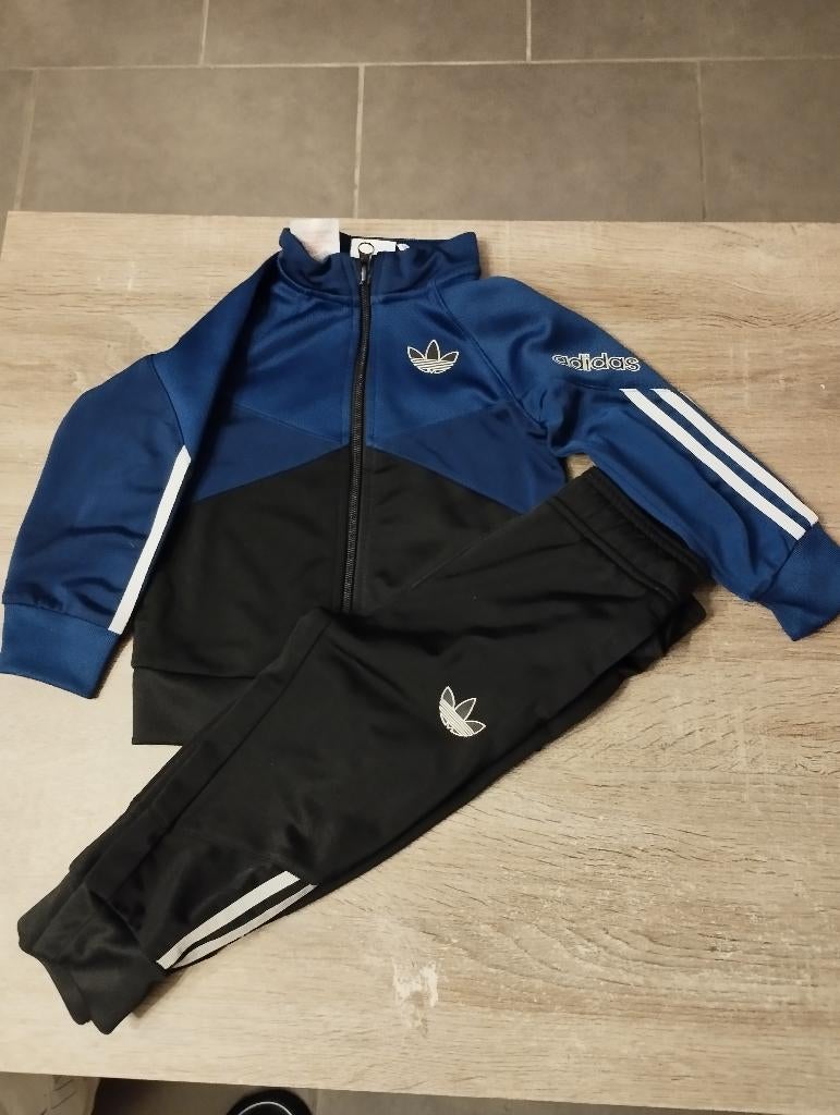 Adidas training, Adidas, Ophalen of Verzenden, Zo goed als nieuw, Setje