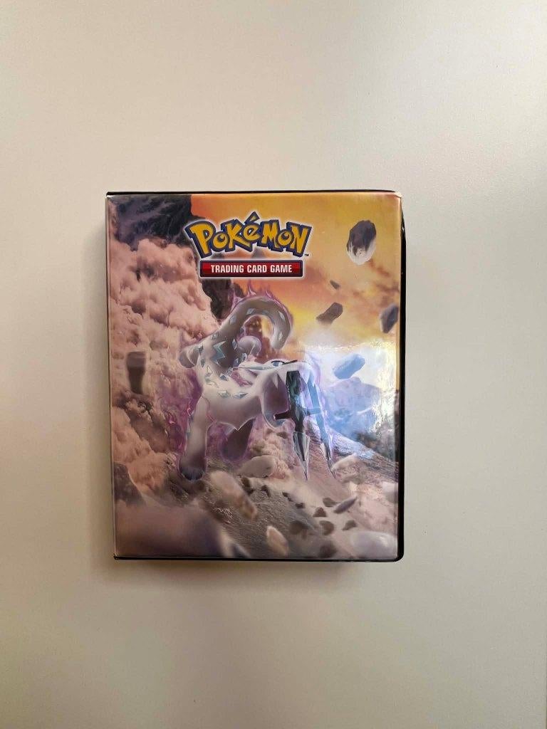 Pokémon verzamelmapje met heel wat full art kaartjes, Hobby en Vrije tijd, Ophalen