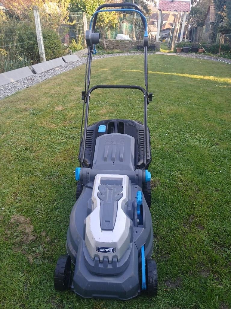 Tondeuse jardin, Ophalen