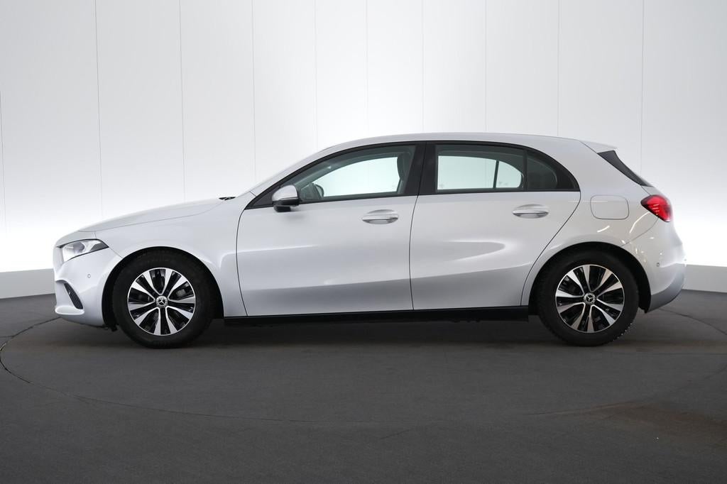 (2BUL621) MERCEDES-BENZ A-CLASS, Auto's, Stof, Gebruikt, Euro 6, 136 pk