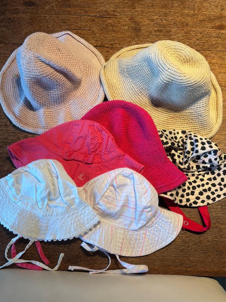 baby mutsjes 3 - 9m, Kinderen en Baby's, Babykleding | Mutsen, Sjaals en Wanten, Ophalen, Zo goed als nieuw, Muts