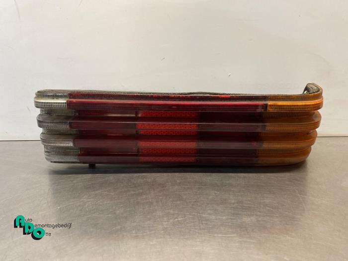 Feu arrière droit d'un Mercedes 260SE-600SEL, 3 mois de garantie, Utilisé, -, -