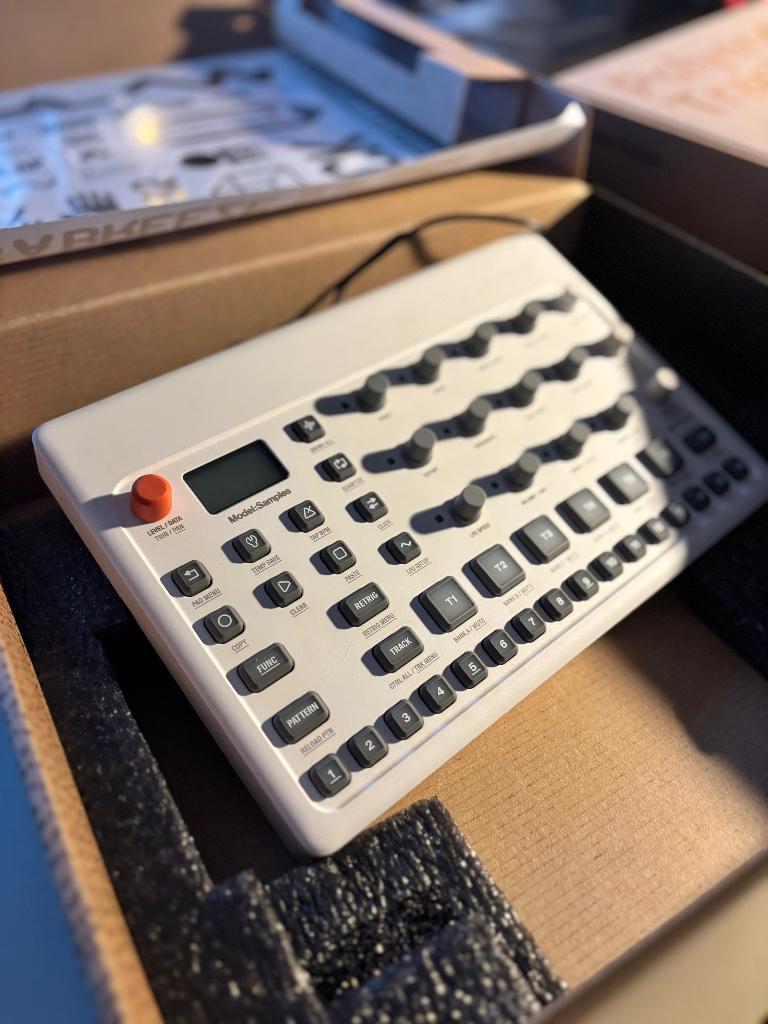 Modèle Elektron : Samples — //Comme neuf !, Enlèvement ou Envoi, Comme neuf