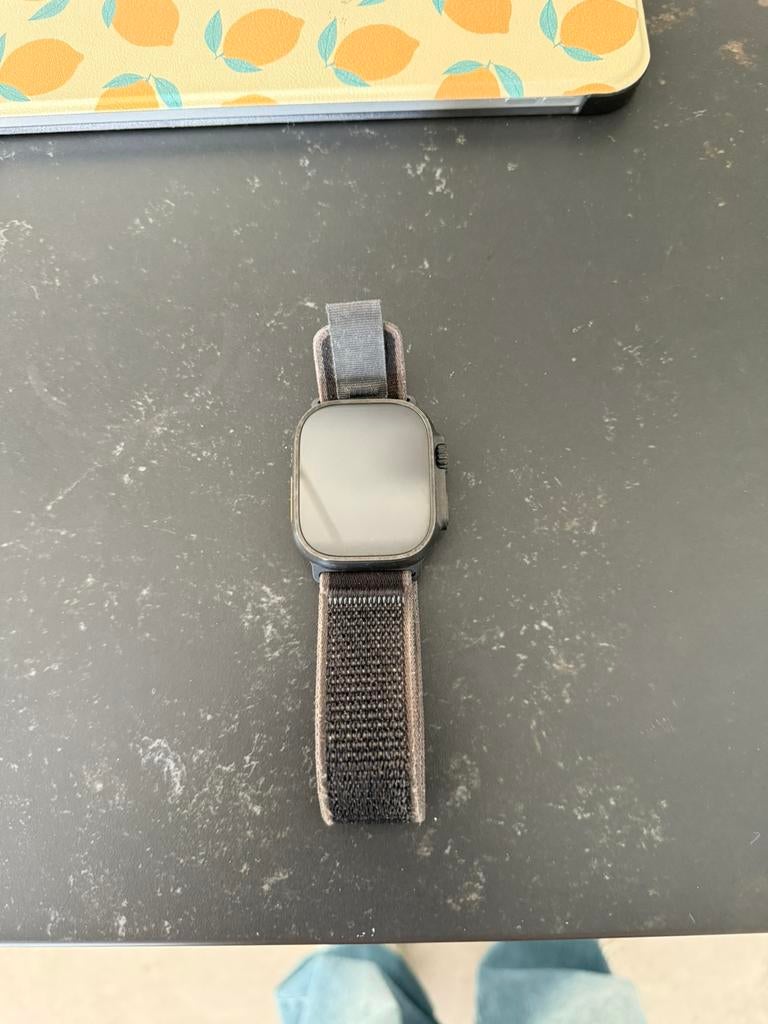 Apple watch ultra 2 4G 49mm zwart trail band zwart S/M, Ophalen of Verzenden, Waterdicht, Zo goed als nieuw, Zwart