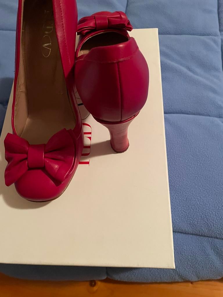 Valentino pums, Ophalen, Zo goed als nieuw, Pumps