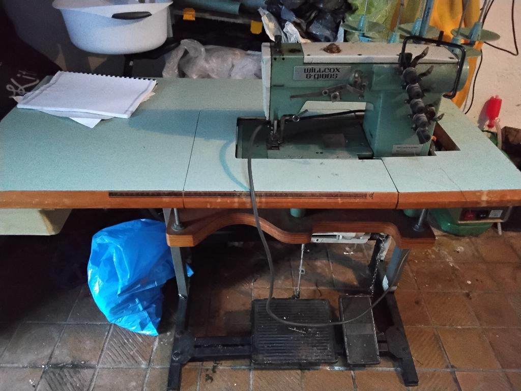 Machine a coudre willcox et gibbs vintage, Antiquités & Art, Antiquités | Machines à coudre, Enlèvement