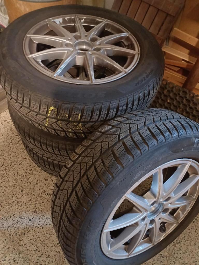 pneus d'hiver 205/60 R16, Mercedes classe B, état neuf, Autos : Pièces & Accessoires, Pneus & Jantes, Neuf, Pneus hiver, 16 pouces