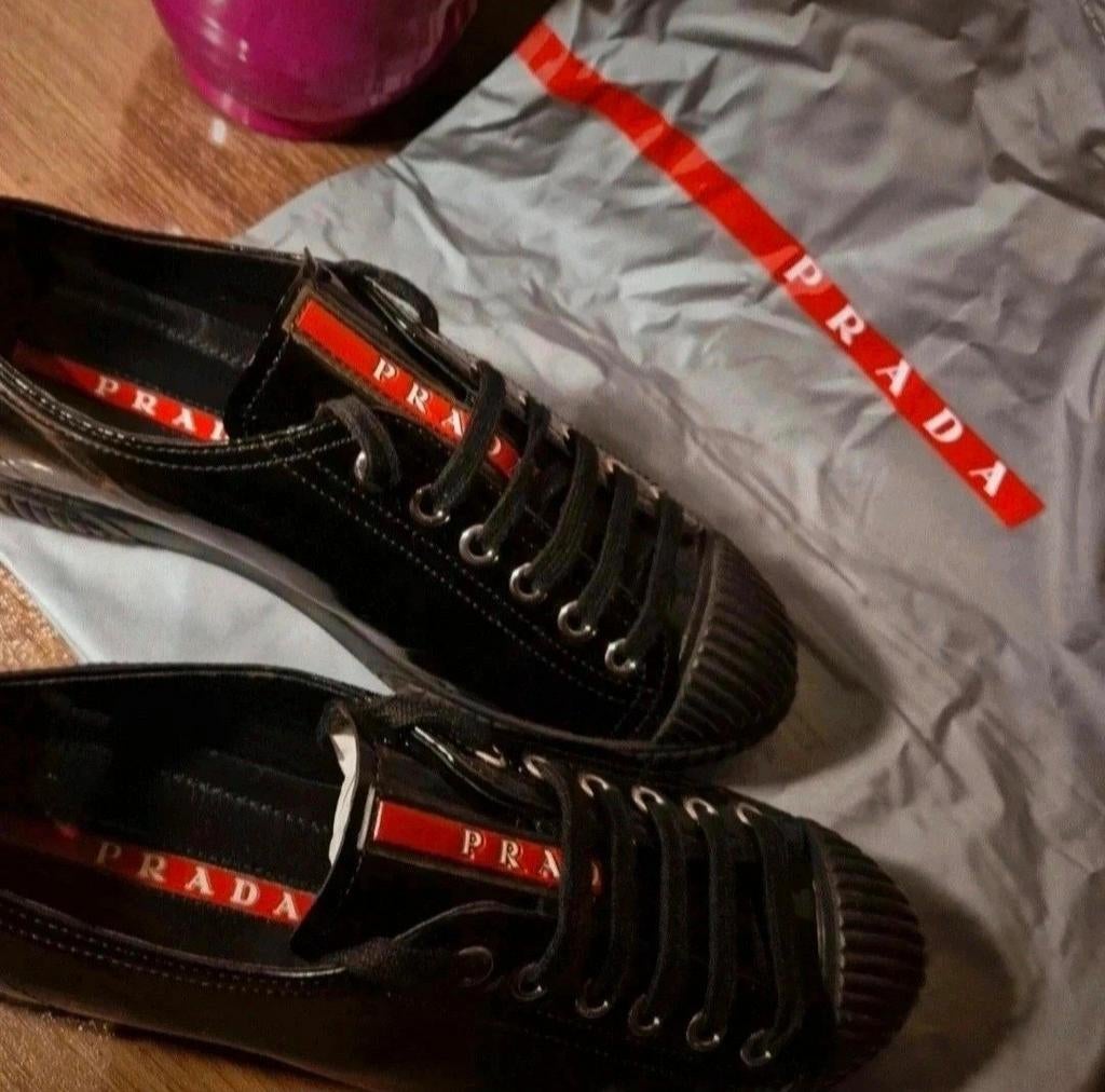 Prada Baskets femme Cuir ref.53861 Taille 36, Vêtements | Femmes, Chaussures, Neuf, Sneakers et Baskets, Noir, Enlèvement ou Envoi