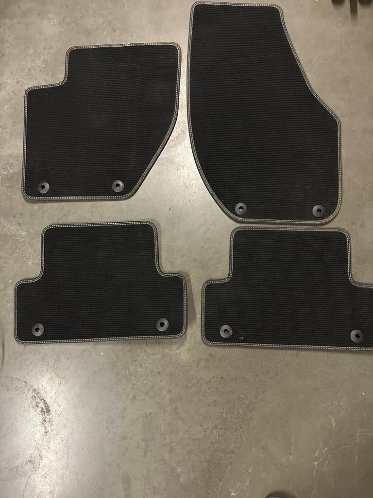 Te koop automatten Volvo, Ophalen, Zo goed als nieuw