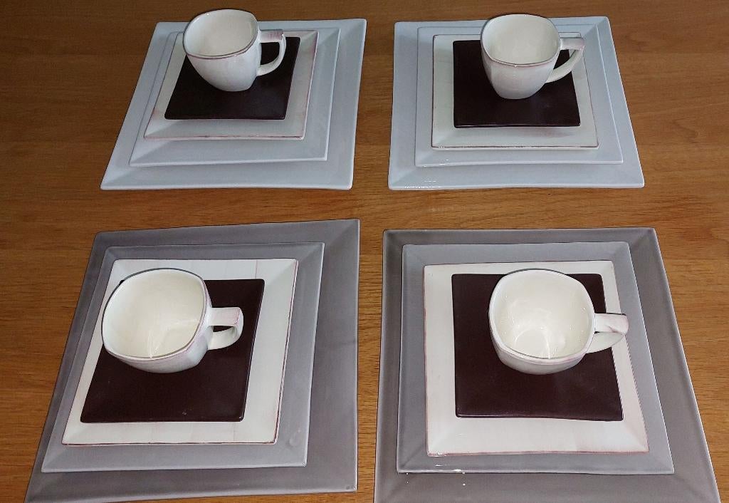 Ensemble de dîner carré en céramique pour 4 personnes, Maison & Meubles, Assiettes(s), Comme neuf, Céramique, Enlèvement