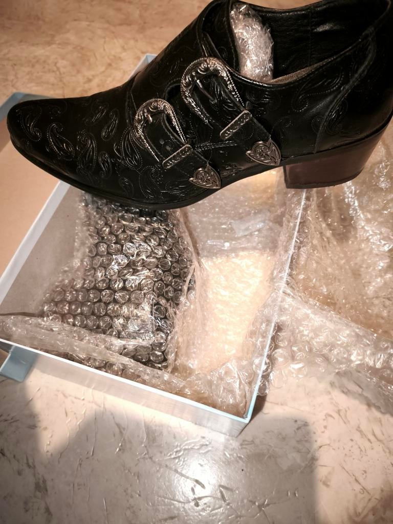 Country schoenen man, Ophalen