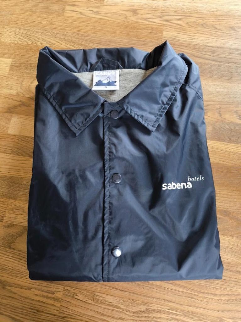 Regenjas windbreaker SABENA hotels 1980-1990, Ophalen